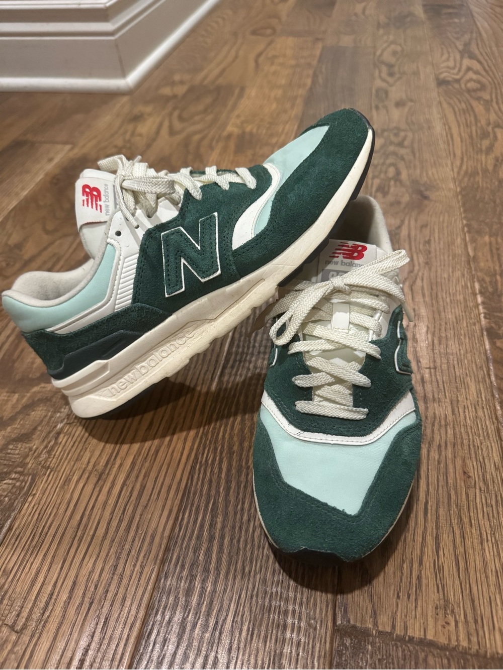 New Balance woman Dark Green and Mint Suede Sneakers